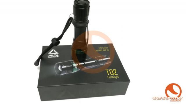Linterna T02 XPE Q5 recargable 240L