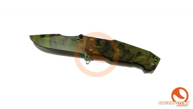 Navaja cachas verde. Titanium coated.