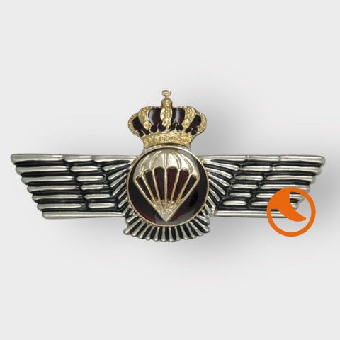 Roquiski metalico de paracaidista